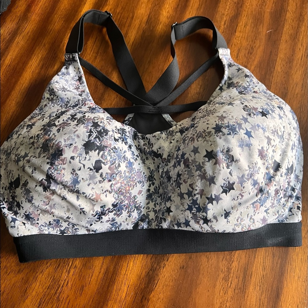 Victoria’s Secret sports Bra. Size 34 DD